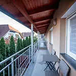 아파트 Chalet Keszthely *