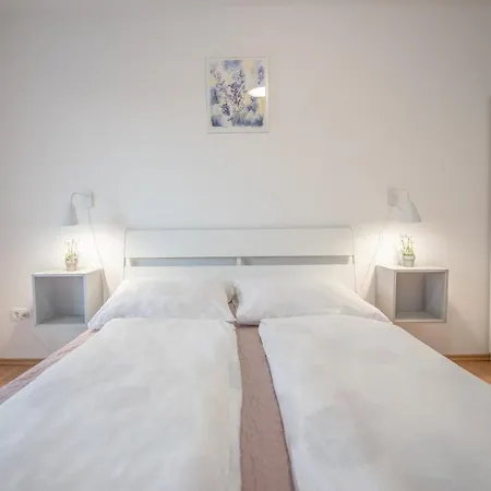 Chalet Keszthely * 케츨리