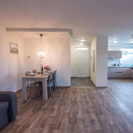 Chalet Keszthely *