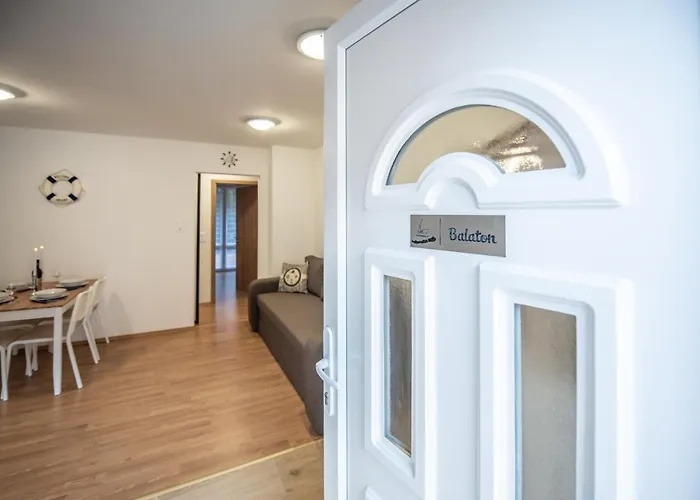 Chalet Keszthely 케츨리